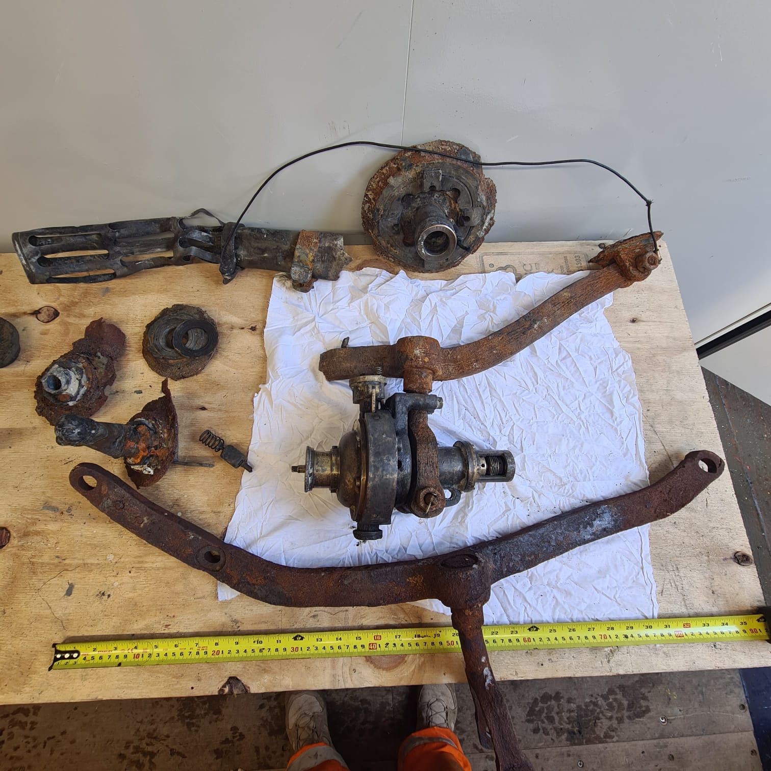 Foto Operational UXO Identification & Render-Safe EOD Support